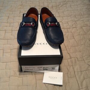 Gucci Loafers/Drivers
Navy Blue
Size 8 Gucci / Size 9 US
